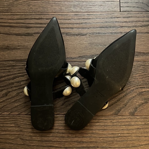 Aritzia Basic Flat Sandals - Picture 2 of 2